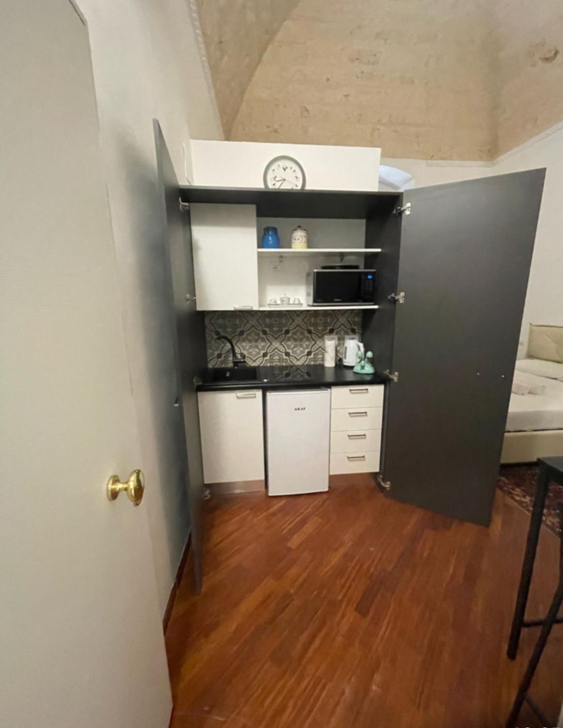 Araba Fenice Apartments - Bari Centro Luaran gambar