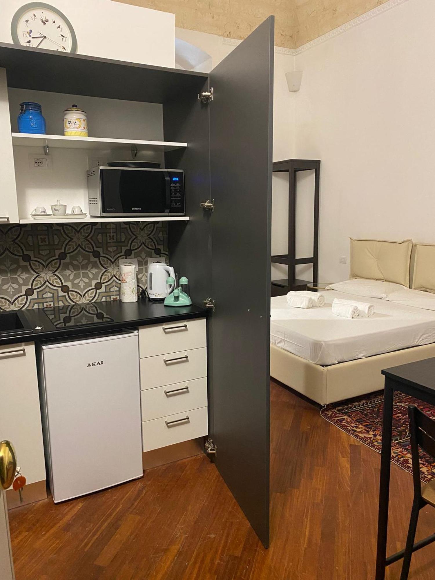 Araba Fenice Apartments - Bari Centro Luaran gambar